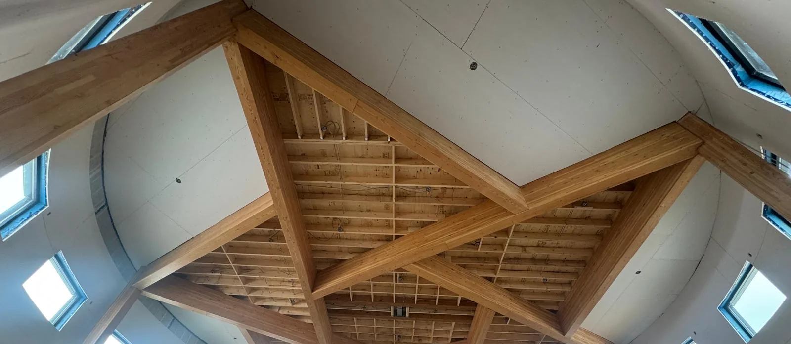Roof truss & clerestory
